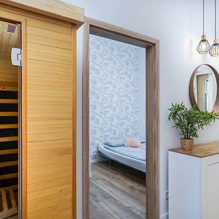 Csengery Deluxe Home With Balcony Budapest Esterno foto